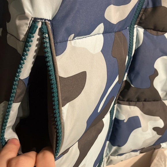 ZShow Brand Camouflage Coat - Picture 2 of 8